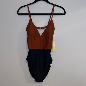 Summersalt Brown and Black Women’s One Piece Swimsuit Size 6